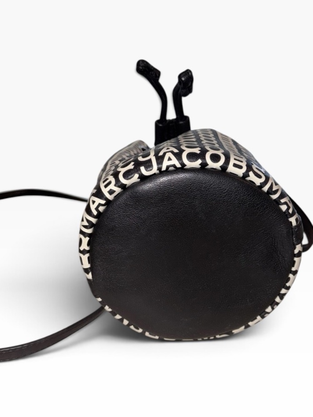 Marc Jacobs Black and White Logo Mini Bucket Bag - Picture 4 of 8